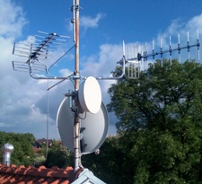 Antény pro DVB-T, FM, kamera LAN, satelit
